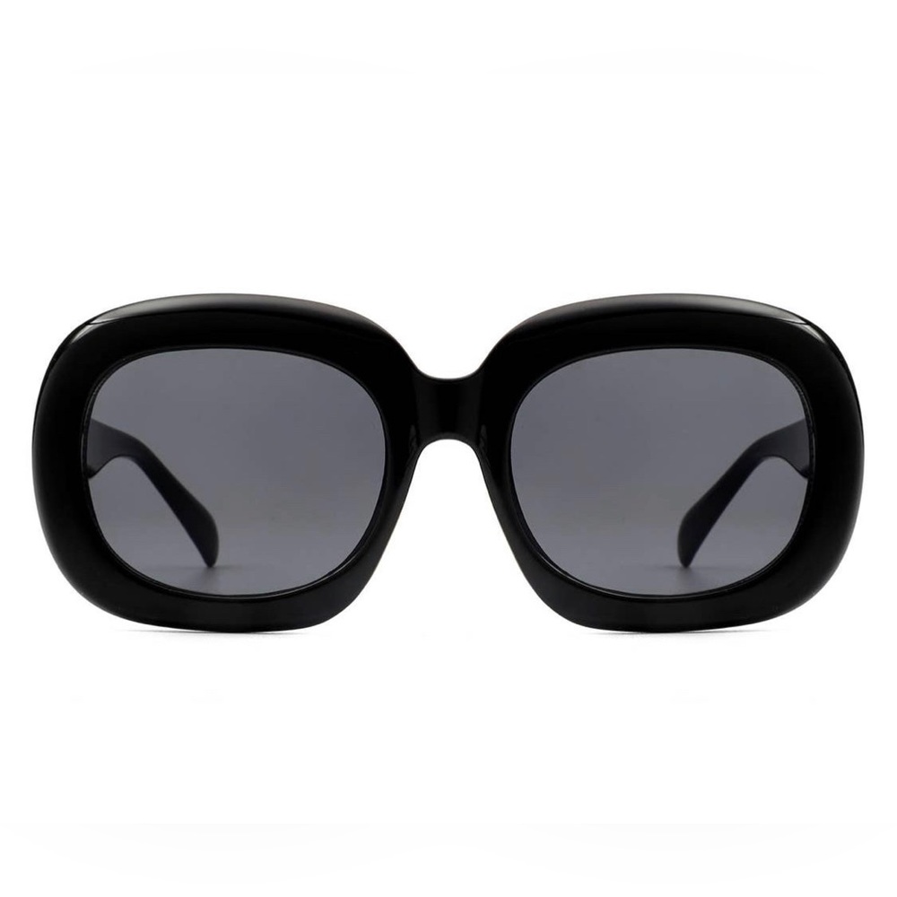 Oversized Black Oval Retro Sunglasses